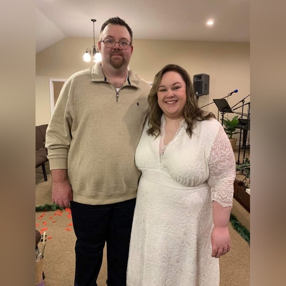 Plus Size Wedding Dress Size 3X (22/24) - Picture 2 of 3